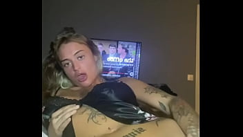 Preview 3 of Srah Rose - Horny Emo Fucks Herself Until She Cums