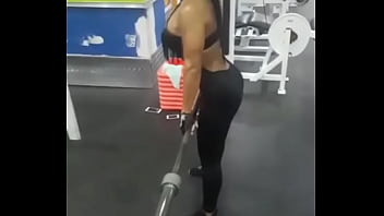 Preview 1 of Dederon Porn - Gostosa na Academia