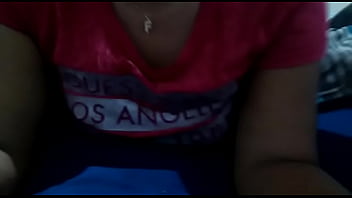 Preview 1 of Girls Kiss Girls - Me ense&ntilde_a sus tetas por video