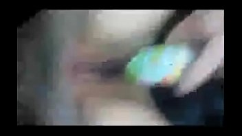 Preview 2 of Vvvppp - Chica se masturba con una botella