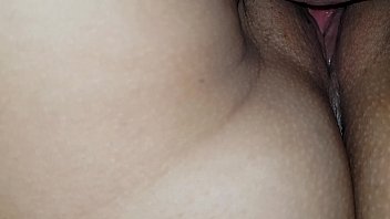 Preview 1 of Sex With Sleepy Girl Friend - CHUPANDO E PINCELANDO A PICA NA GOSTOSA APERTADA
