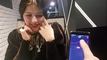 Preview 4 of A Son Dream Sex With Mother - vibrador entre sus piernas