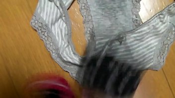 Preview 2 of Cw Ber Otot Xxx - 帰省してたお隣の子のパンツにぶっかけ2