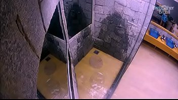 Preview 3 of Japanes Fuking Video Downloding - BBB18 - Lucas tomando banho e volume na cueca branca - Insta: @musculoduroblog