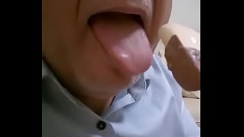 Preview 3 of At D Chim Working Out - Quero chupar seu pau igual picol&eacute_