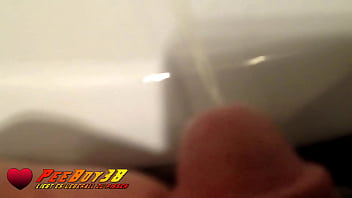 Preview 4 of Teen Sex Emine Sandal - Einfach mal bei meinem in&#039_s Waschbecken gepisst