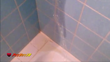 Preview 4 of Xxx Downloading Vedios - Der geile Andy pinkelt nur in die Dusche