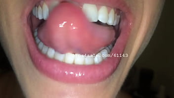 Preview 2 of Inceste Anime Porno - Mouth Fetish - Annie&#039_s Mouth