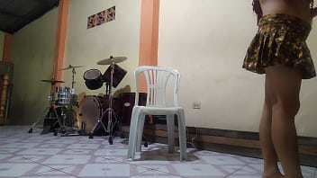 Preview 1 of Masturbating In Front Of Public - MADRASTRA CON PELO DE TRENZAS ESTA BIEN REGIA Y SEDUCE A SU HIJASTRO PARA FINALMENTE FOLLARSELO MONTANDO LA POLLA DEL POBRE INEXPERTO. SEXO DE MADRASTRA TETONA CON HIJASTRO ATLETICO