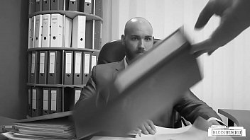 Preview 1 of Baloon Ka Jora - BUMS BUERO - Hot office sex with German blonde secretary Izzy Mendosa