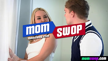 Preview 1 of Mom As Boe Xxxxx - MomSwop - Rich Mom Swap with Middling Mom