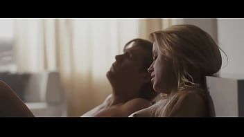 Preview 3 of White Mom And Son - Amber Heard Fully Nude Riding a Guy in Bed - Nude Boobs - The Informers