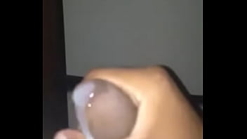 Preview 4 of Jaele Sex Video - Novinho goza pensando na morena