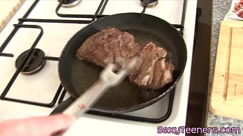 Preview 2 of Tera Link Pee - Amateur teen cook mouth jizzed in the kitchen