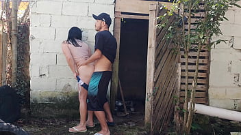Preview 3 of Naval Xxx - Meu marido saiu e me deixou receber o pedreiro sozinha para um or&ccedil_amento