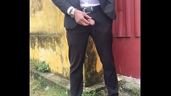 Preview 3 of Pron Video Hd - dai bay ben xe.MOV