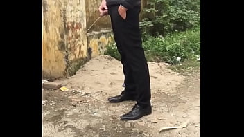 Preview 3 of Japan Monx - thanh nien dai bay ben xe.MOV