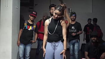 Preview 1 of Bbw Sxe - SEXY dance SHEETAL PERY (ORGANISER)   SPECIAL SHOWCASE   AT SKILLZ WAR 2017