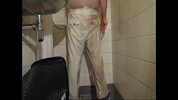 Preview 3 of Xxx Porn Videos Alia Butt - wetting red u white