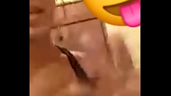 Preview 4 of Liang Pup - Paraguaya pendeja meneando el culo en regadera