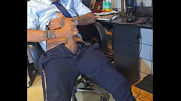 Preview 4 of Videos 3xxx Video - uma pausa no trabalho para a clausula da punheta