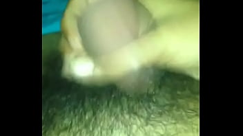 Preview 3 of Braziian Bitch - Mi primo se masturba para mi
