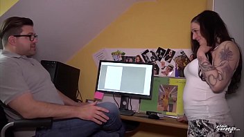 Preview 2 of Kak Perevesti S Kivi Na Fonbet - REIFE SWINGER - Horny tattooed German mature Adrienne Kiss in hardcore banging