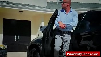 Preview 1 of Jordi Full Sex Big Mom - Submissived Porn - The Mysterious Package with Alex Moore vid-01