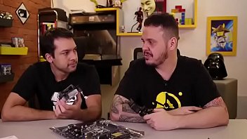 Preview 3 of Www Xxx Vidos China - Especialista delicia montando PC com professor gostosinho