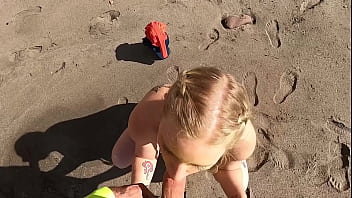 Preview 3 of Fionna And Jimmy Nyxii - Would you say yes to a blowjob on the beach?