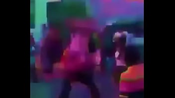 Preview 4 of Sara Jay Ekuol - Woody bailando bien prron :v