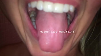 Preview 3 of Arbie Girl Dubai - Mouth Fetish - Diana&#039_s Mouth