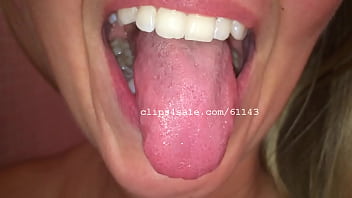 Preview 4 of Arbie Girl Dubai - Mouth Fetish - Diana&#039_s Mouth