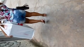Preview 4 of Sex Bf Hd Full Photos - Gostosa andando na rua