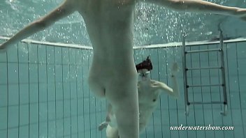 Preview 4 of Xxxhnc - Girls swimming underwater and enjoying eachother