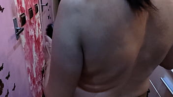 Preview 3 of Xeci Pron Arabe - Barber babe with perfect natural tits