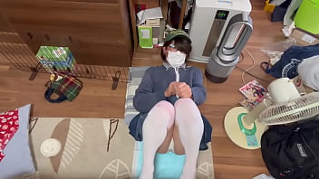 Preview 3 of Dening Xxx - ロングスカートでニーハイの女装子もゆちゃんが自宅のリビングで大股開いてパンチラパンモロを自撮り撮影する