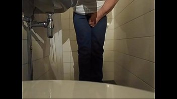 Preview 1 of Maya Kalufi - dubble wetting