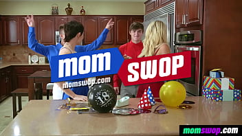 Preview 1 of Xxxvobo Mp4 Hot - MomSwop - High of Sexynest Milf Succumbs to Their Stepsons