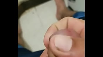 Preview 2 of Xxxio Vo - mi amigo marlo jugando con su pene
