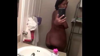 Preview 1 of Jizz Uncut - El chillin with a video of homie
