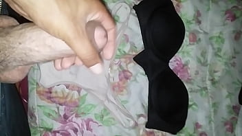 Preview 2 of Bdsm Tems - Meladinha na calcinha cunhada
