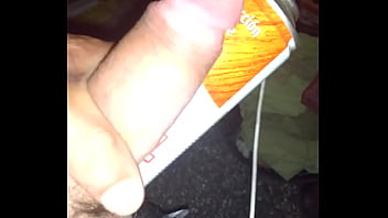 Preview 1 of Velha Engolindo Goza - Rica paja