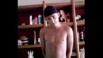 Preview 2 of Yoga Teacfrench Seducing - Novinho gozando gay