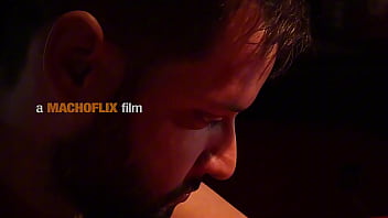 Preview 1 of Mom Massaj Sons - Flagrou o Amante da Esposa no Motel e Comeu