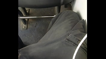 Preview 3 of W4b Massage - 2puneta no &oacute_nibus doido p gozar. P&uacute_blico bus handjob flash cock