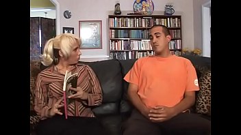 Preview 1 of Seachmom Barclay Sex - Grandma sucks cocks