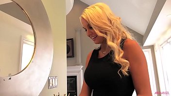 Preview 1 of Russia Nude Beach - Kenzie Taylor loves riding a massive BBC