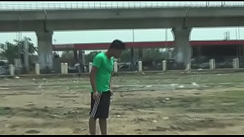 Preview 1 of Son Gilr Sexy - Pissing 1