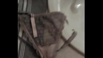 Preview 1 of Pns Maropranrf - Leche en dirty panties!!